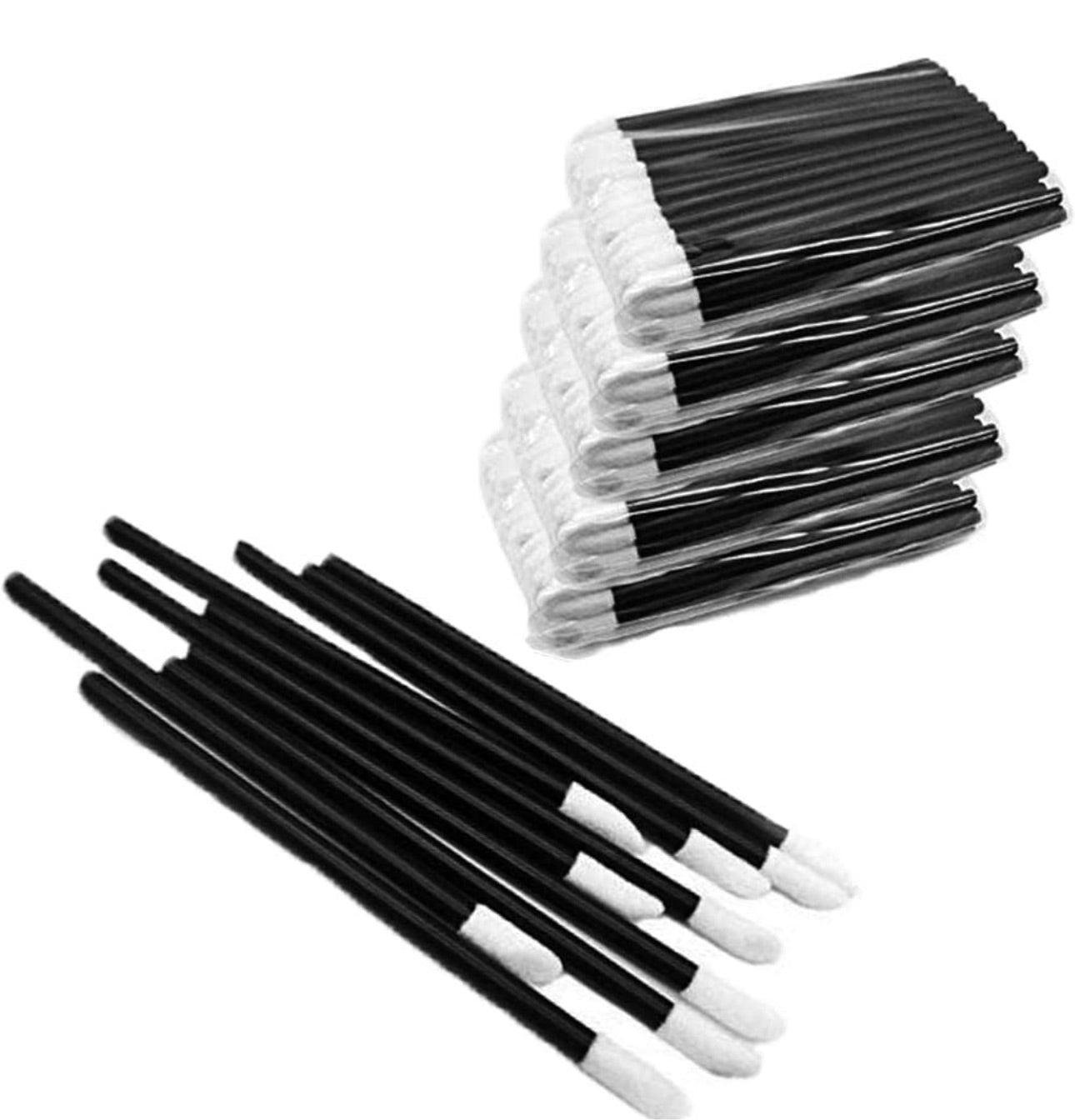 Pack of lip applicators